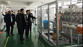 柳市镇党委书记莅临车间参观指导